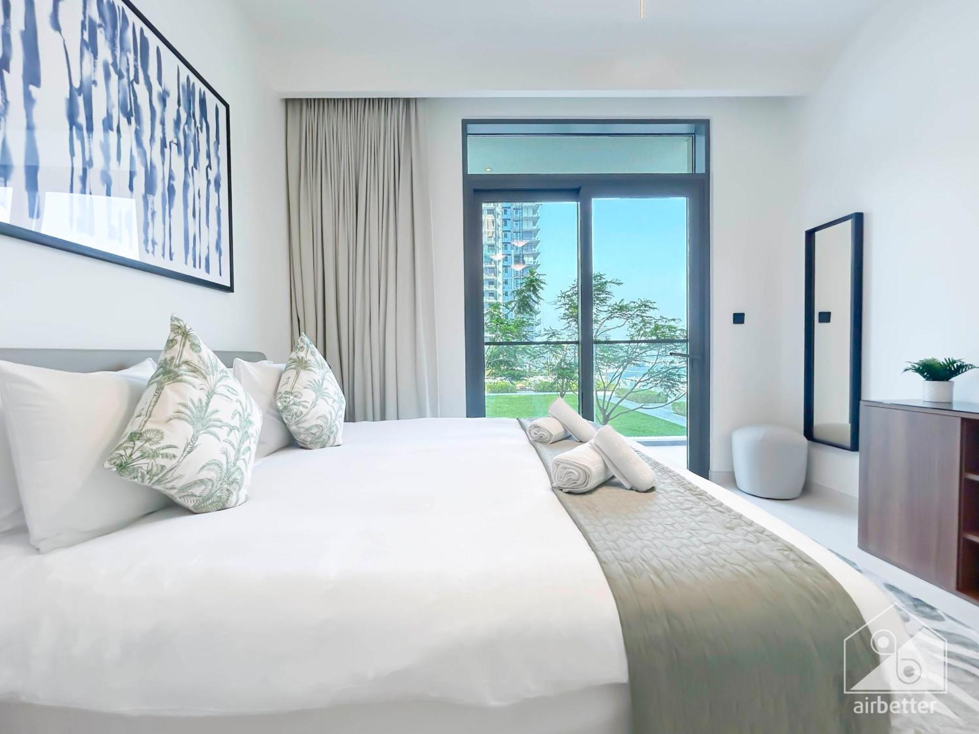 Cozy Beachfront 2b & Balcony In Marina Vista Apartment