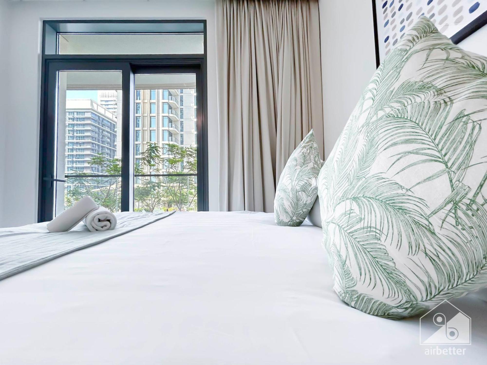Cozy Beachfront 2b & Balcony In Marina Vista *