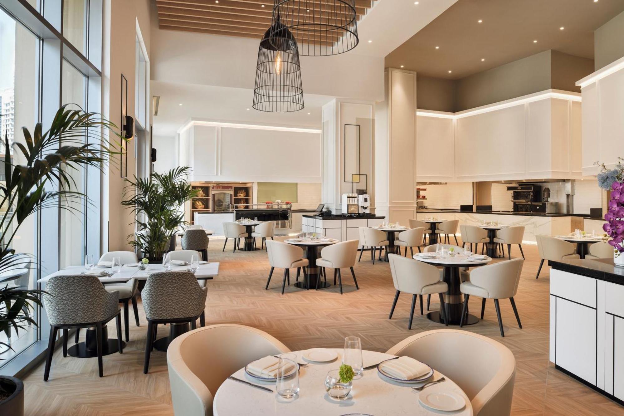 Jw Marriott Marina Hotel