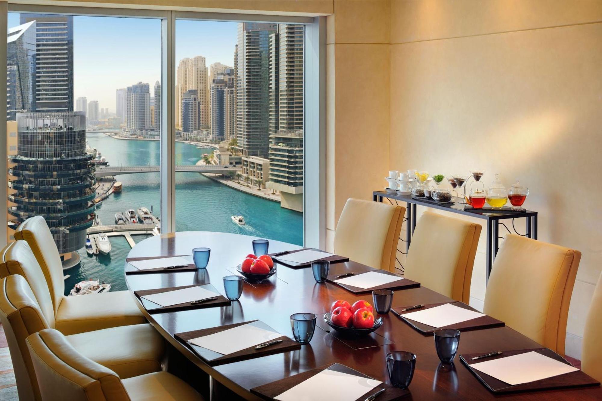 Hotel Jw Marriott Marina 5*