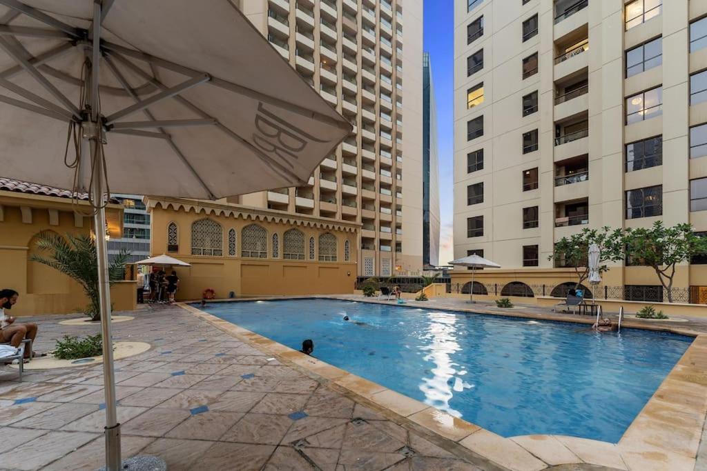 Apartment Jumeirah Residents, Free Parking Dubai