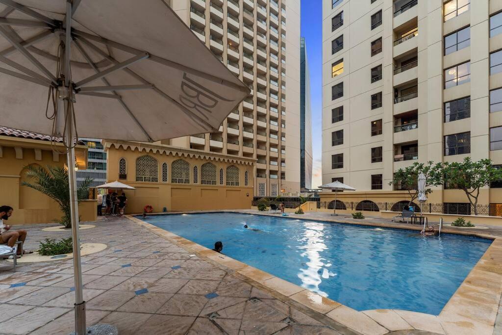 Jumeirah Residents, Free Parking *
