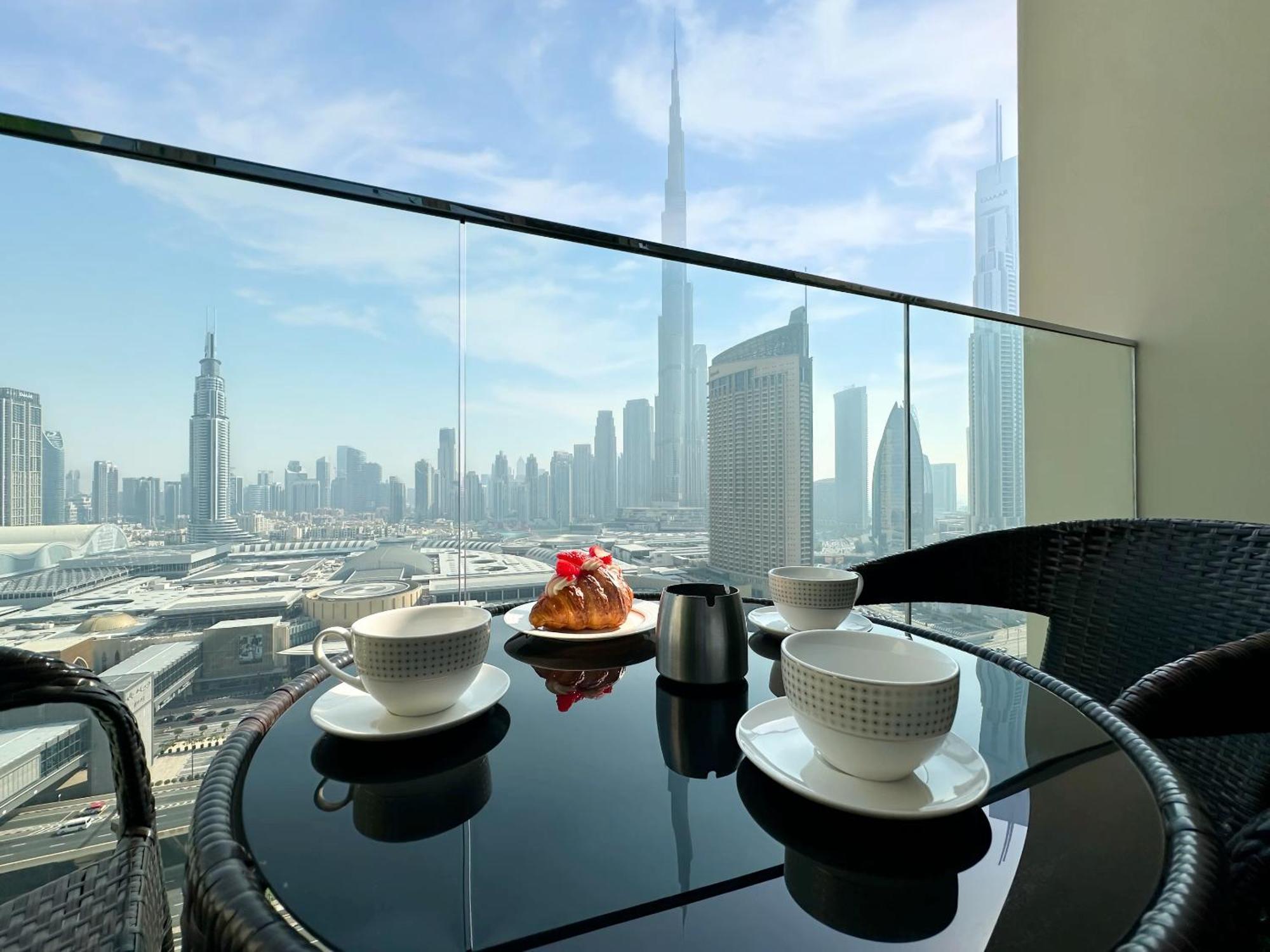 Stylish 2 Bedroom Dior-inspired Connected To Mall * Dubai