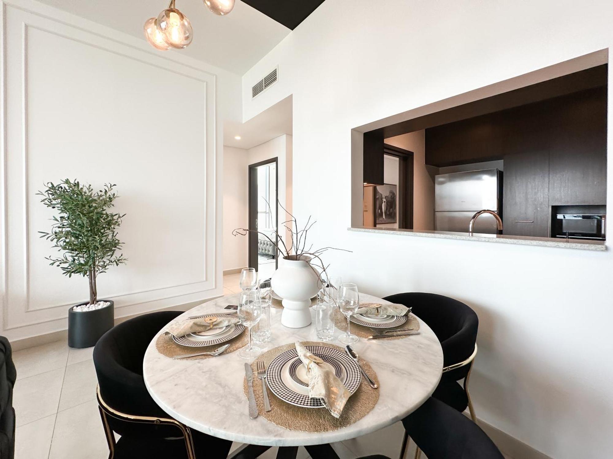 Apartment Stylish 2 Bedroom Dior-inspired Connected To Mall Dubai