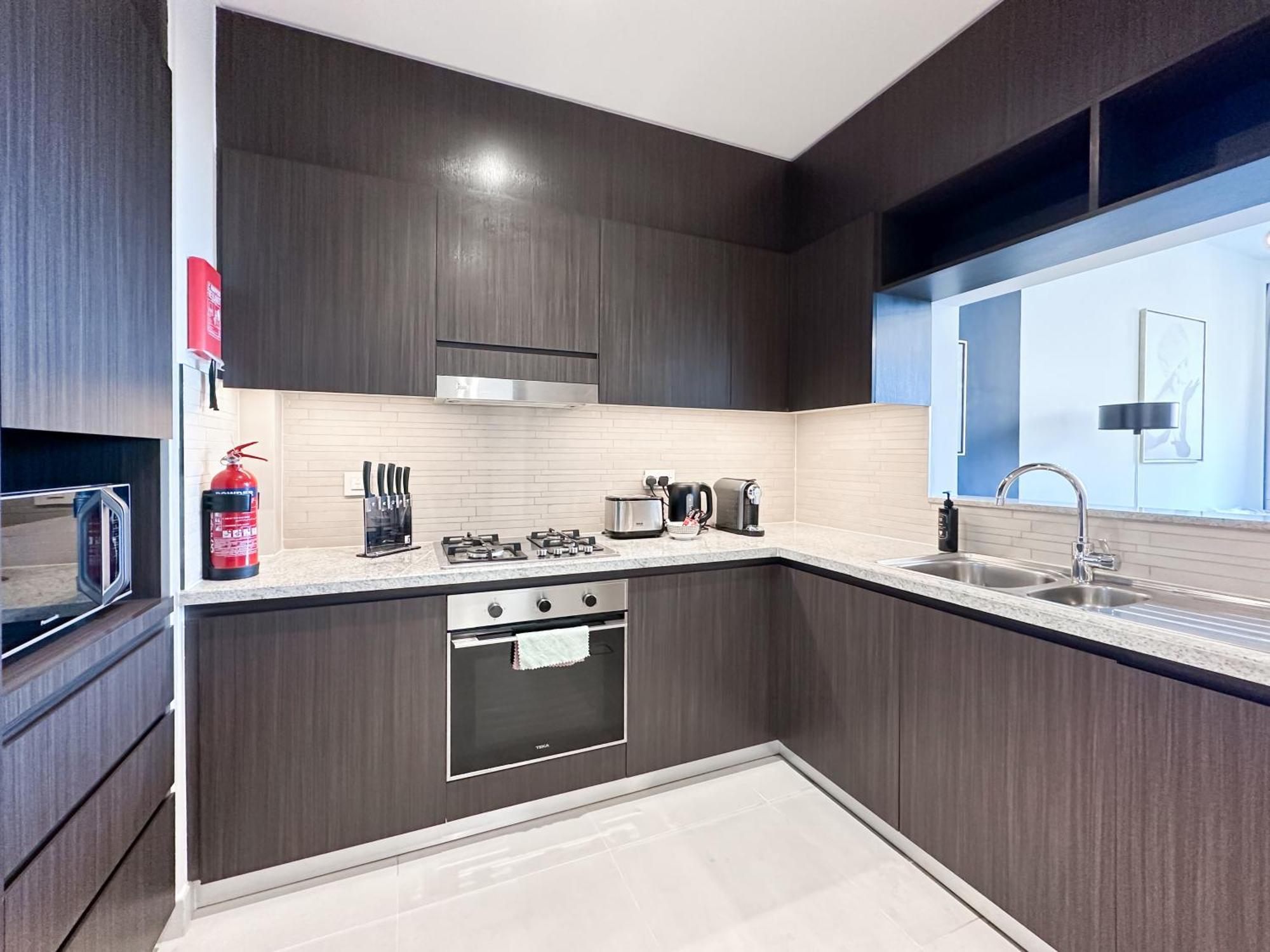 Apartment Stylish 2 Bedroom Dior-inspired Connected To Mall