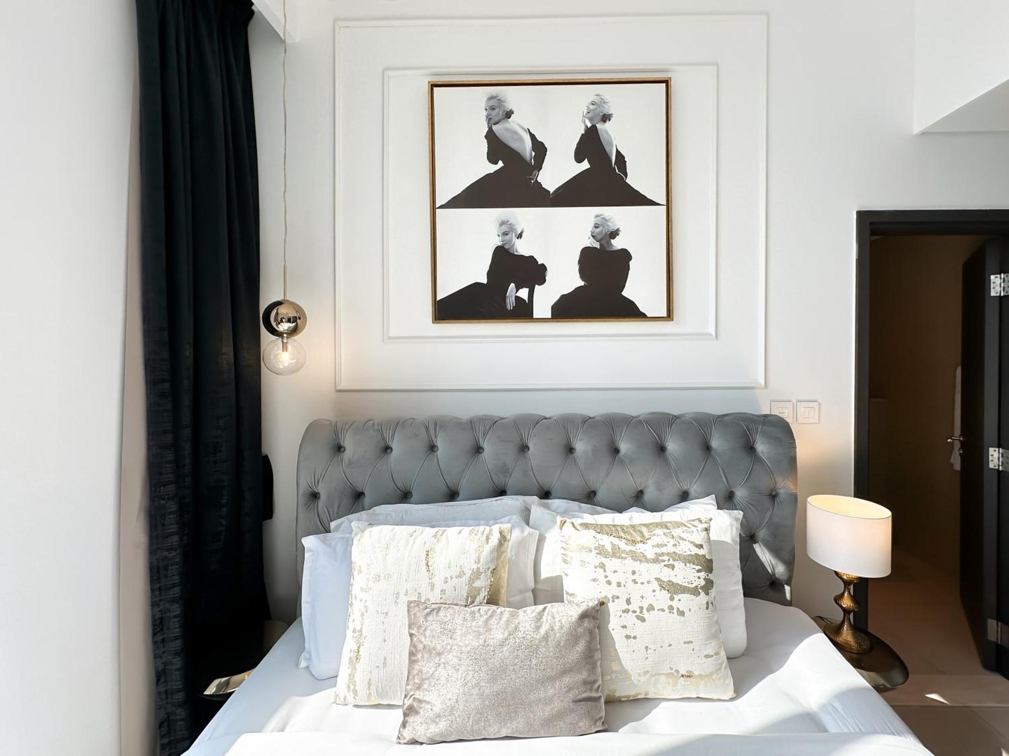 Apartment Stylish 2 Bedroom Dior-inspired Connected To Mall Dubai