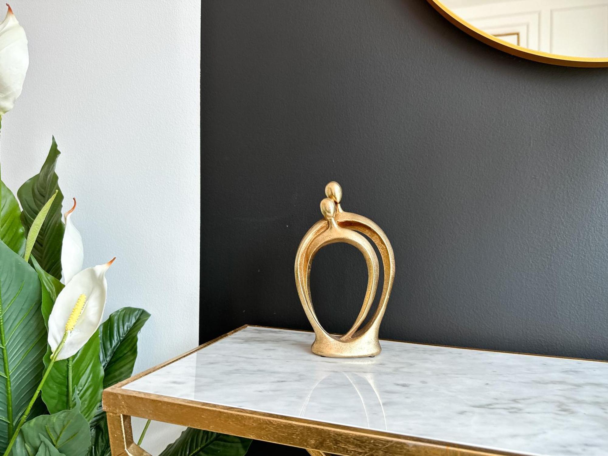 Stylish 2 Bedroom Dior-inspired Connected To Mall