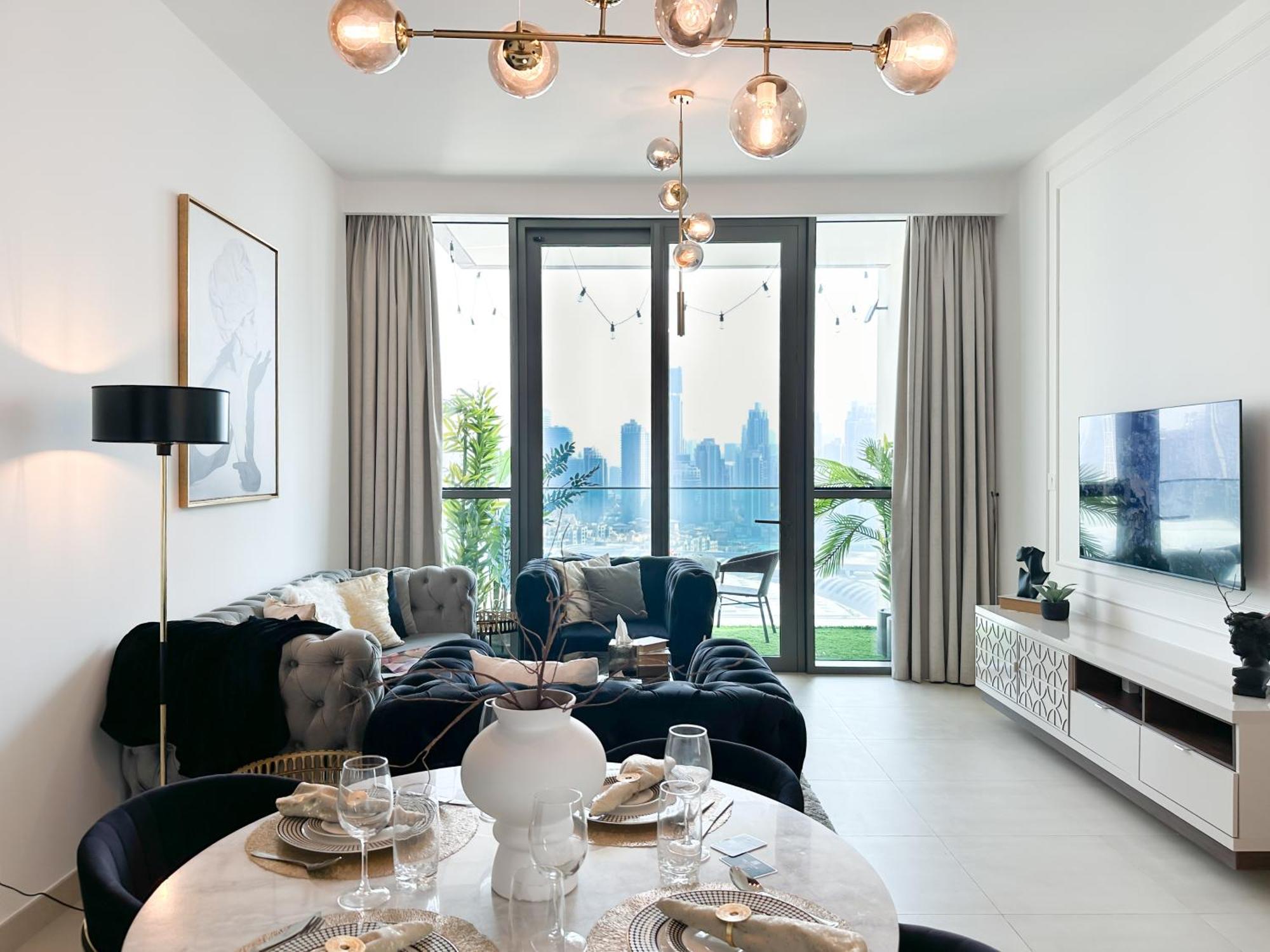 Apartment Stylish 2 Bedroom Dior-inspired Connected To Mall Dubai