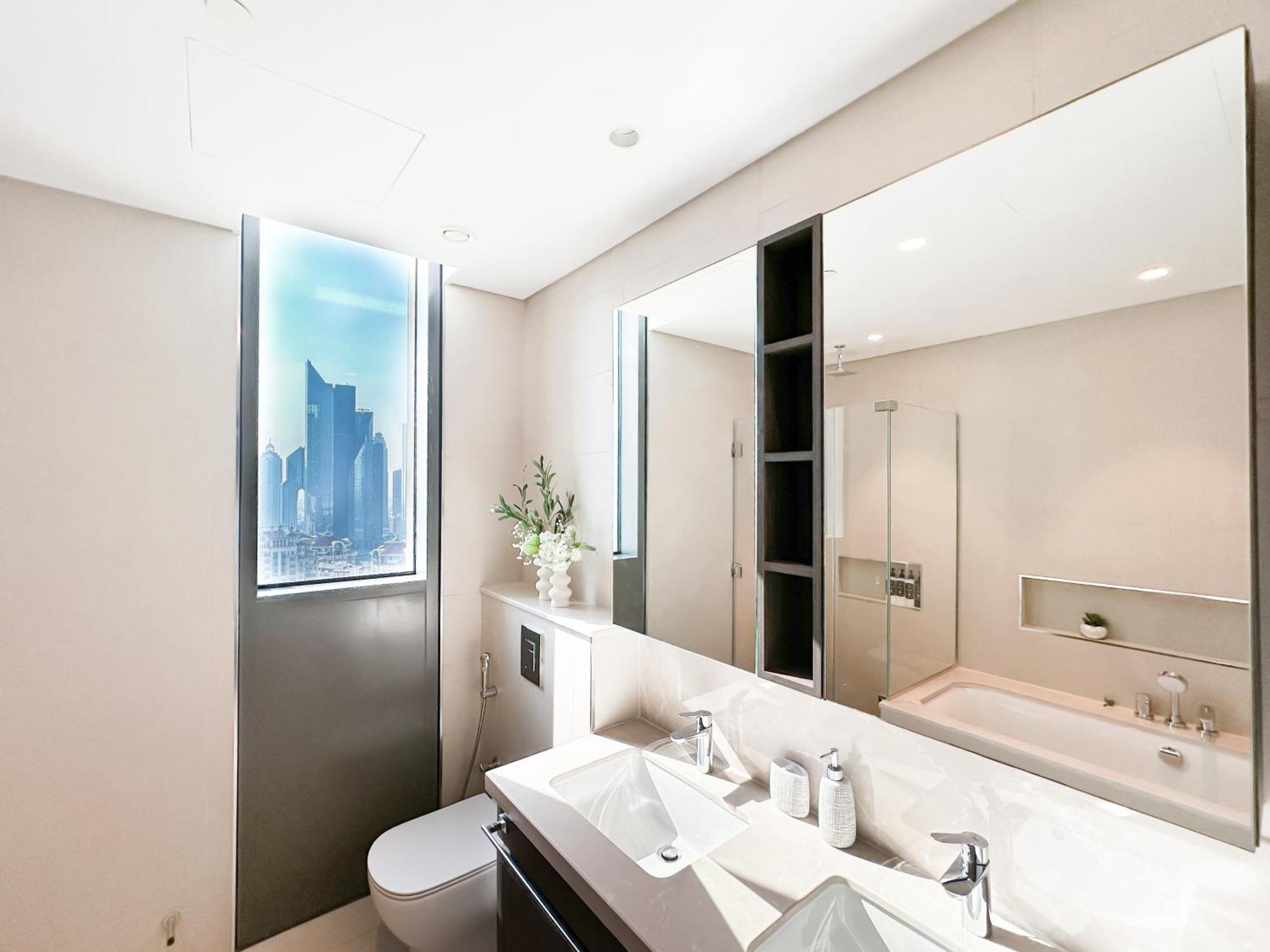 Stylish 2 Bedroom Dior-inspired Connected To Mall * Dubai