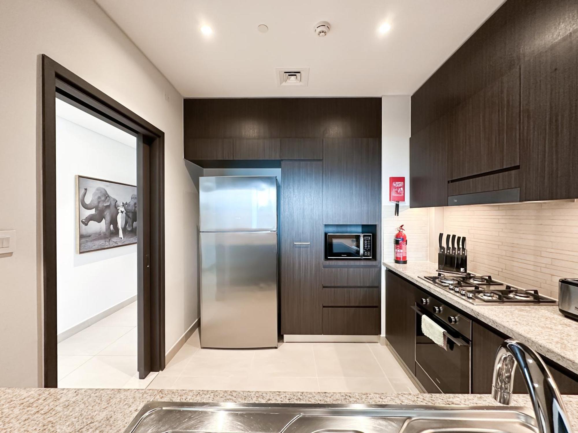 Stylish 2 Bedroom Dior-inspired Connected To Mall * Dubai