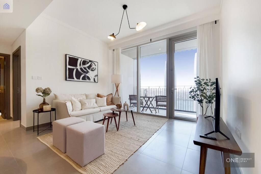 High Floor Stunning Location Canal View Apartment