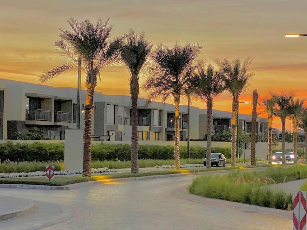 Villa 5 Bedroom - Hills Dubai
