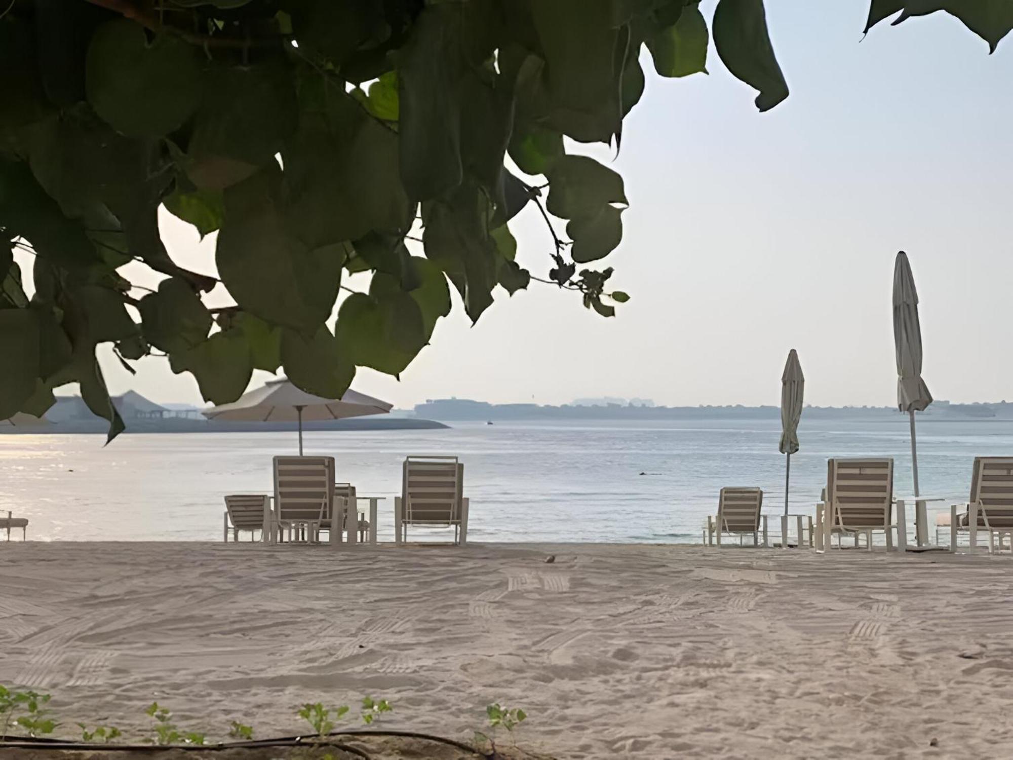 Apartment Elegant 3br With Private Beach Access *