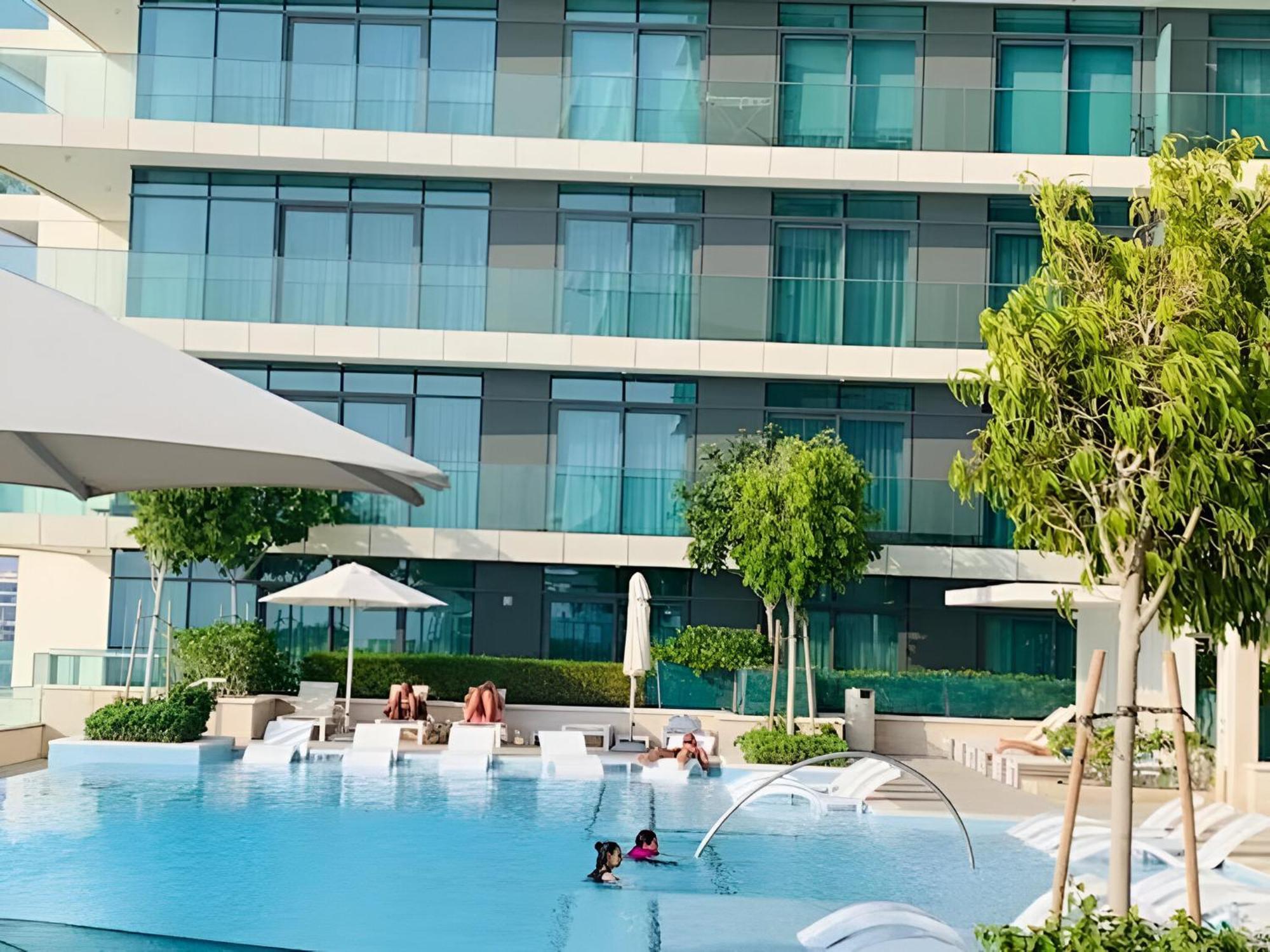 Elegant 3br With Private Beach Access Apartment *