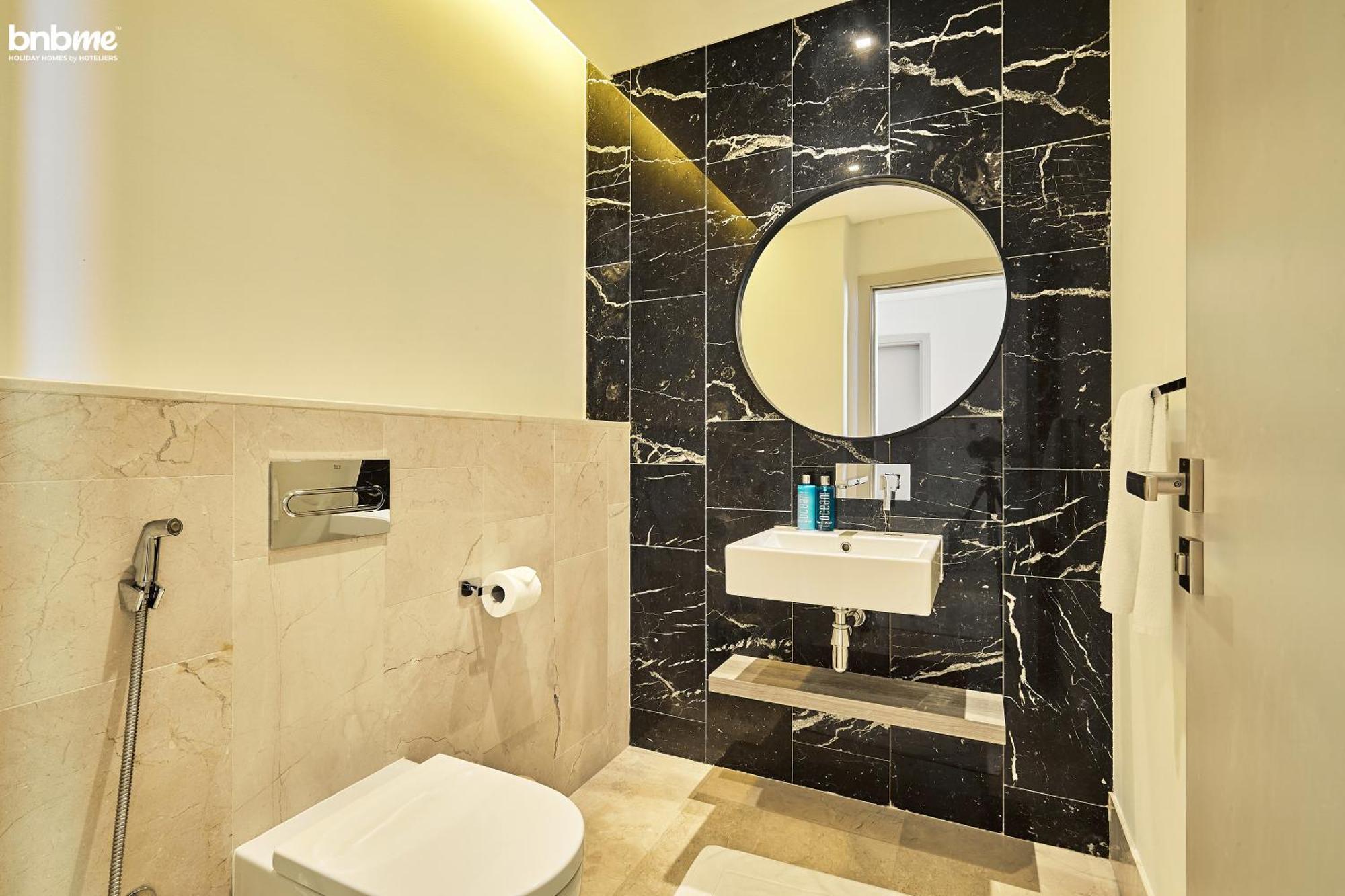 Bnbmehomes - The8 Palm Apartment