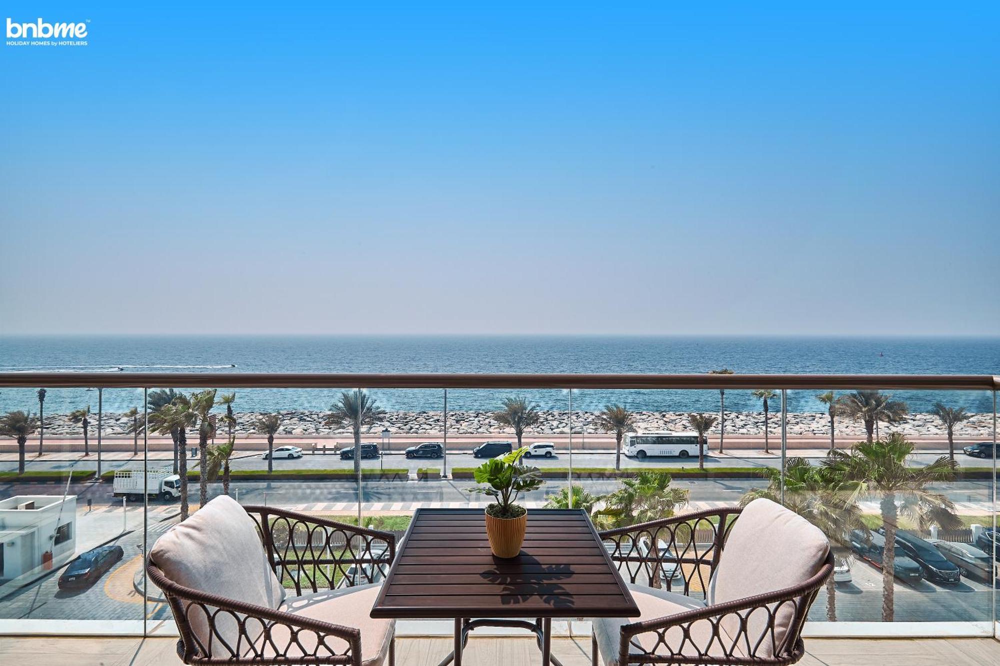 Bnbmehomes - The8 Palm Dubai