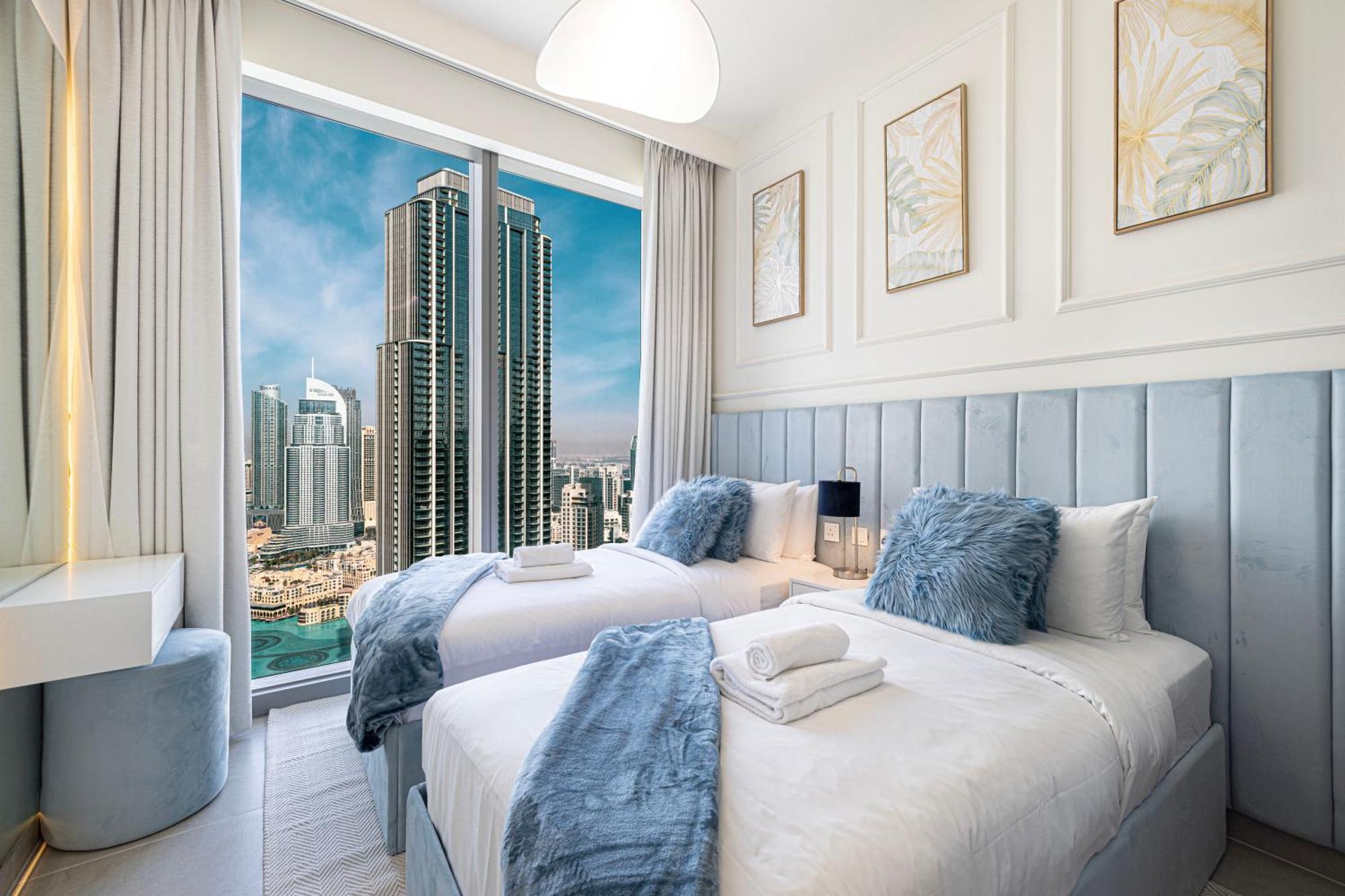 Luxury 4br Burj Khalifa & Fountain Views * Dubai