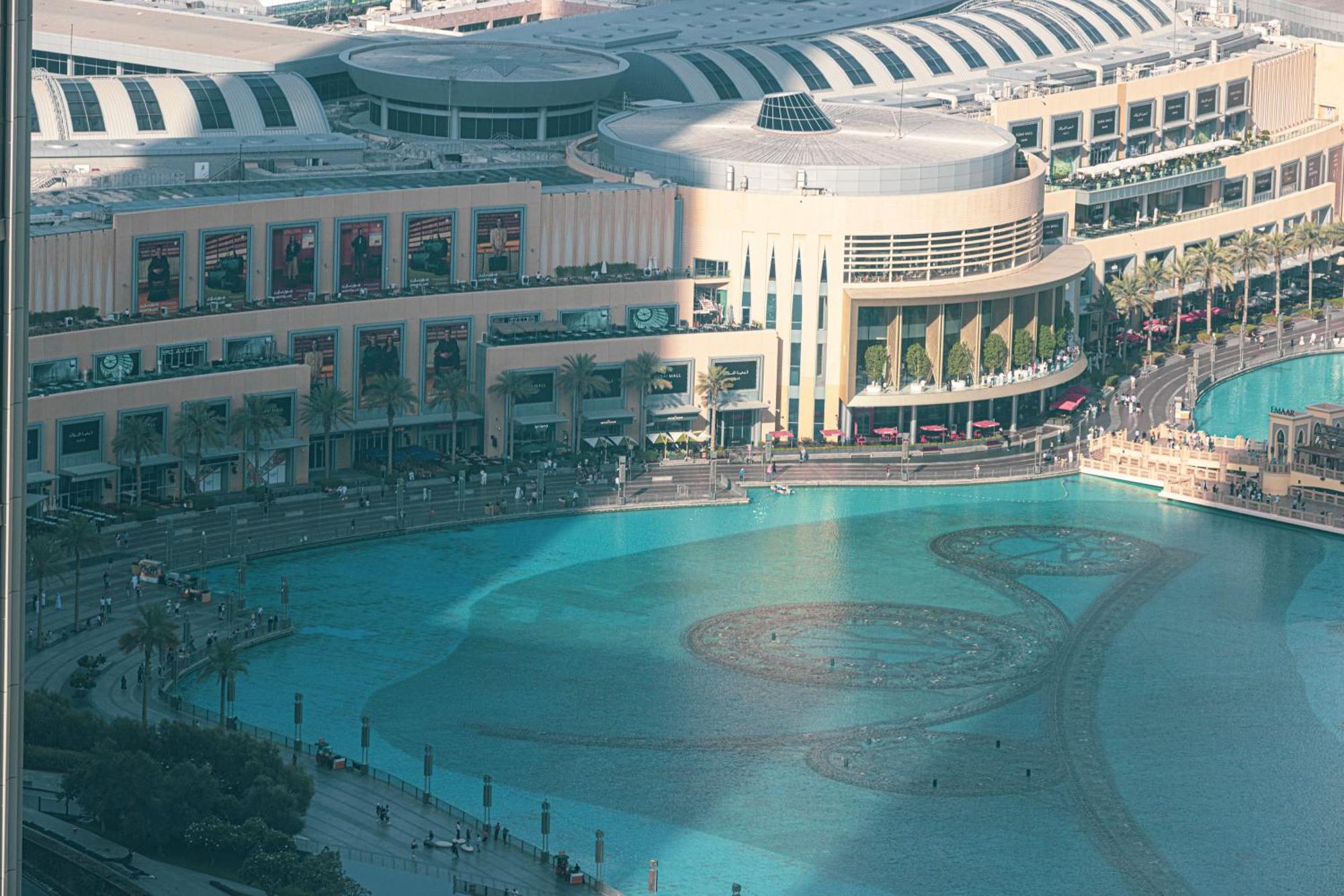 Luxury 4br Burj Khalifa & Fountain Views Apartment *