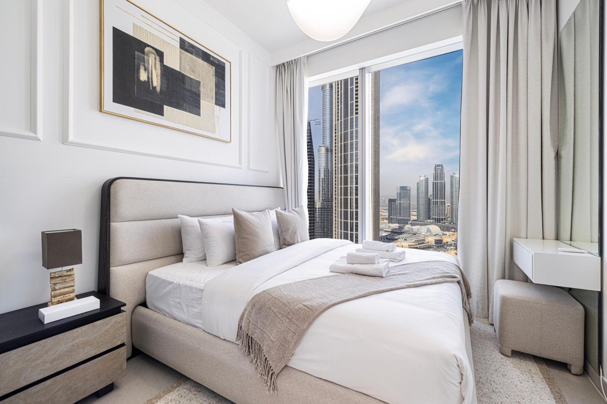 Luxury 4br Burj Khalifa & Fountain Views Apartment *