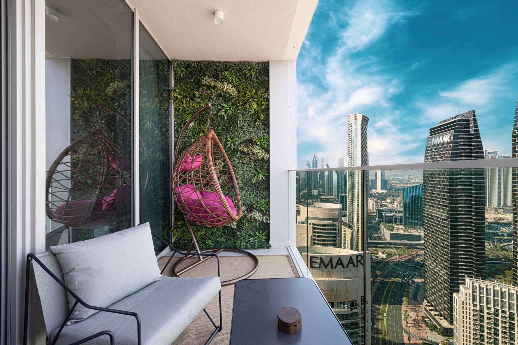 Luxury 4br Burj Khalifa & Fountain Views Apartment