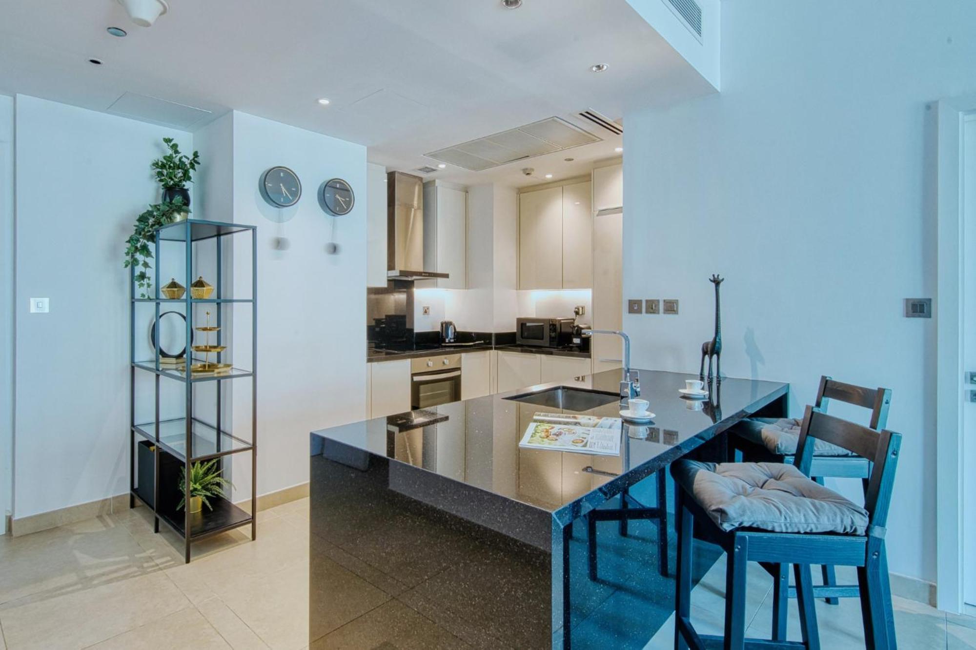 Apartment Luxury 1br In Marina Gate Dubai