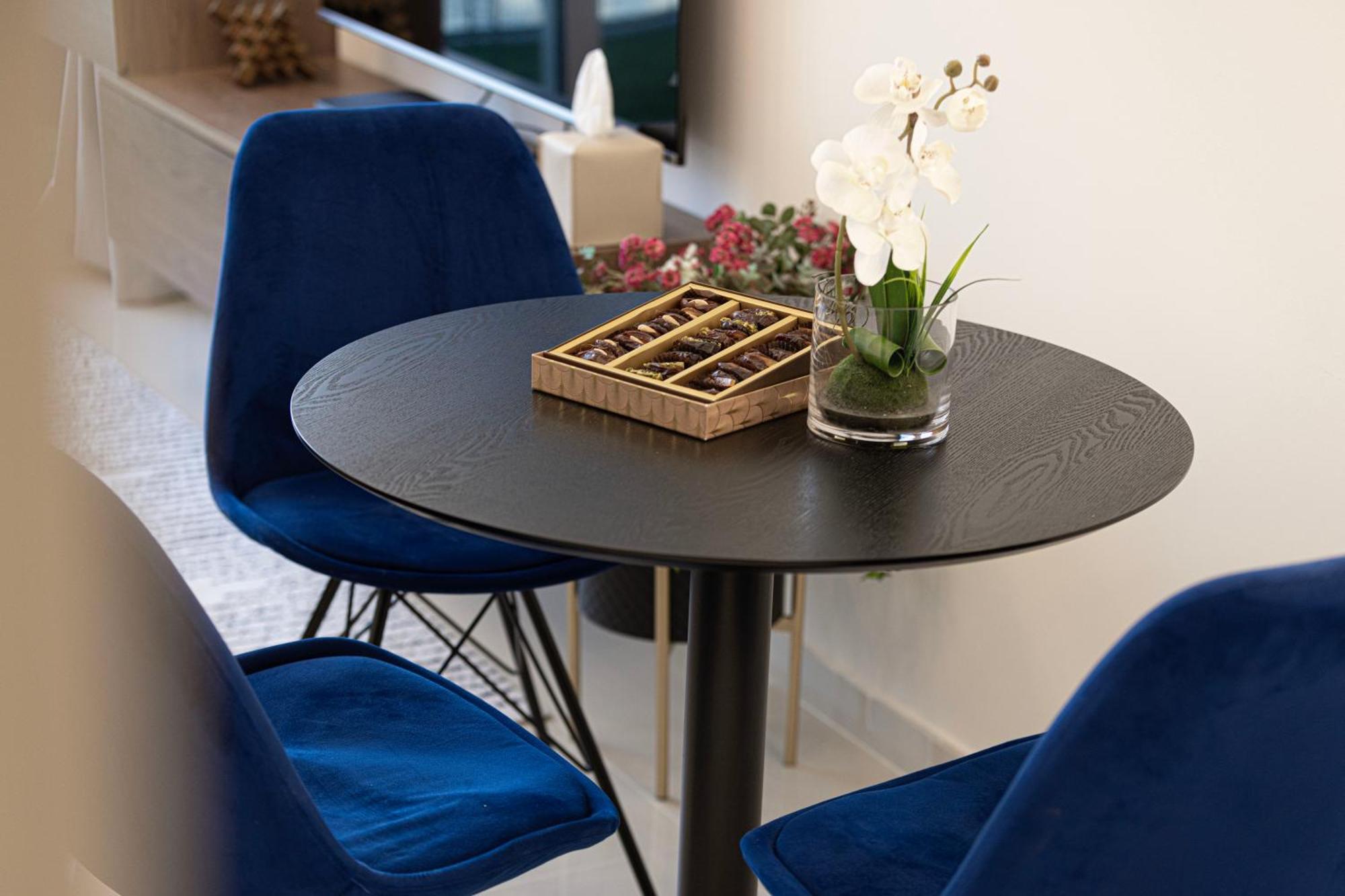 Smartstay At Carson Tower - Panoramic Views - Modern Luxury Apartment Dubai