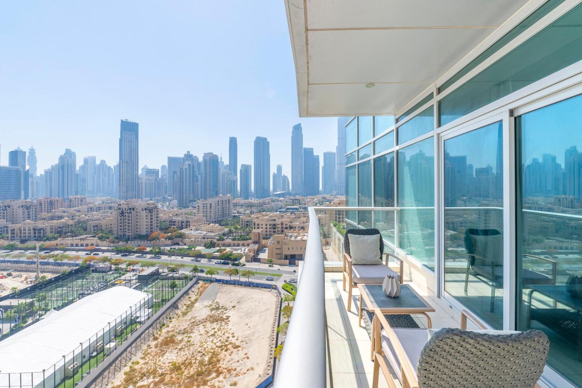 Luxury Downtown 2br - 5 Min To Fountain - Full Burj Khalifa View * Dubai