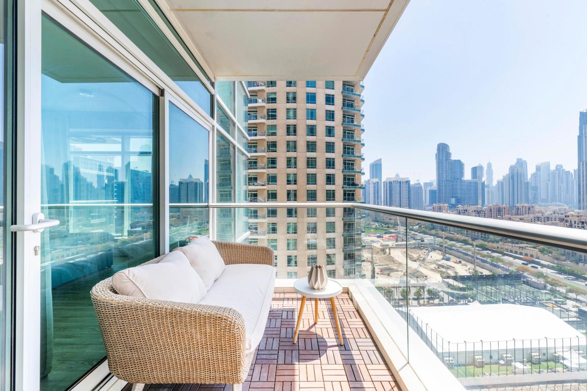 Luxury Downtown 2br - 5 Min To Fountain - Full Burj Khalifa View Apartment *