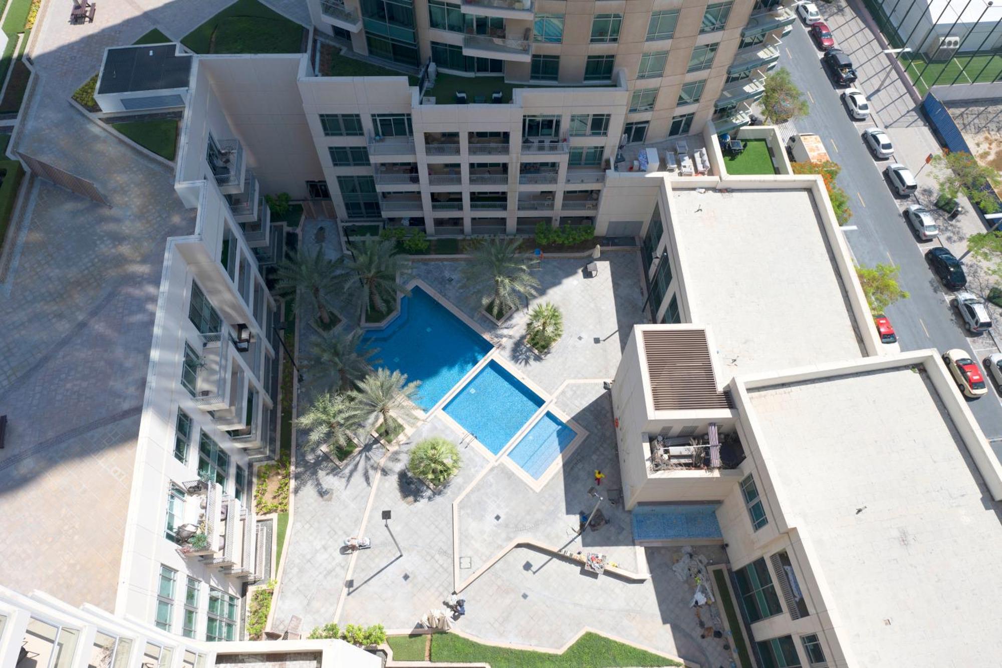 Luxury Downtown 2br - 5 Min To Fountain - Full Burj Khalifa View Apartment *