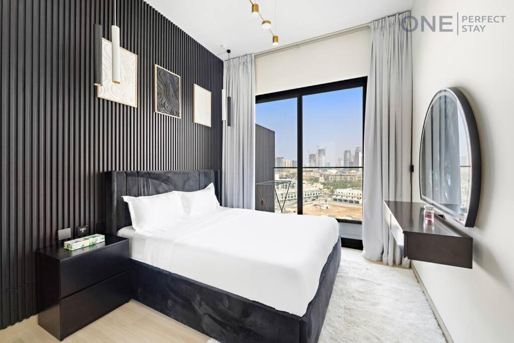 Luxury 1br At Binghatti Heights Apartment Dubai