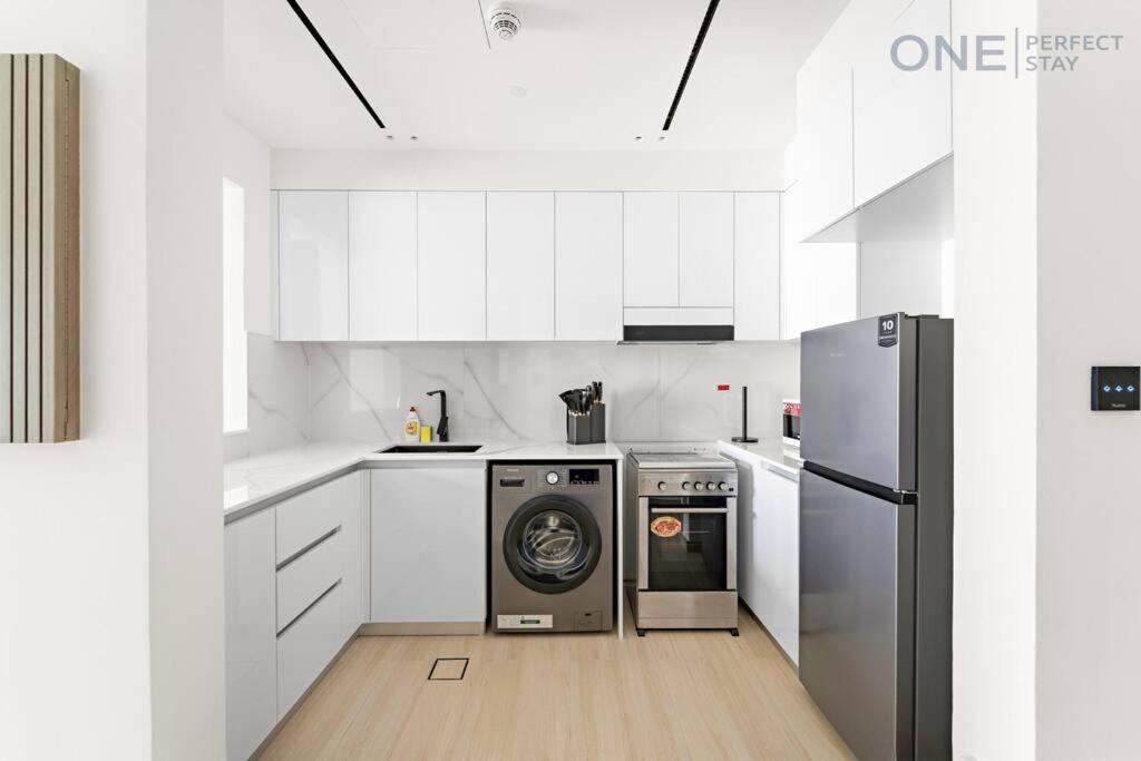 Luxury 1br At Binghatti Heights Apartment