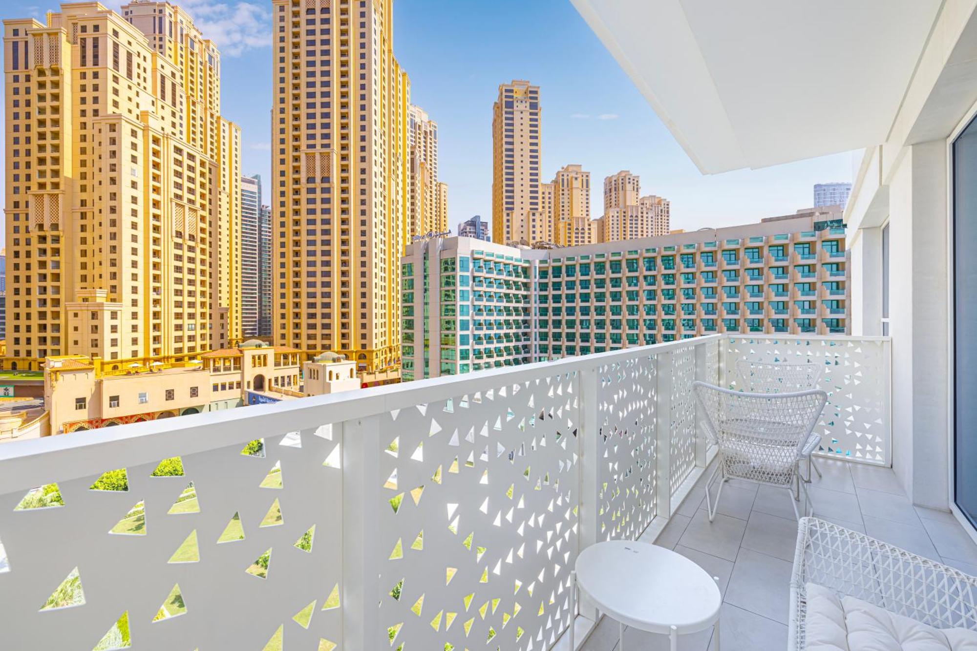 Brand New 1br In Jbr With Access Apartment *