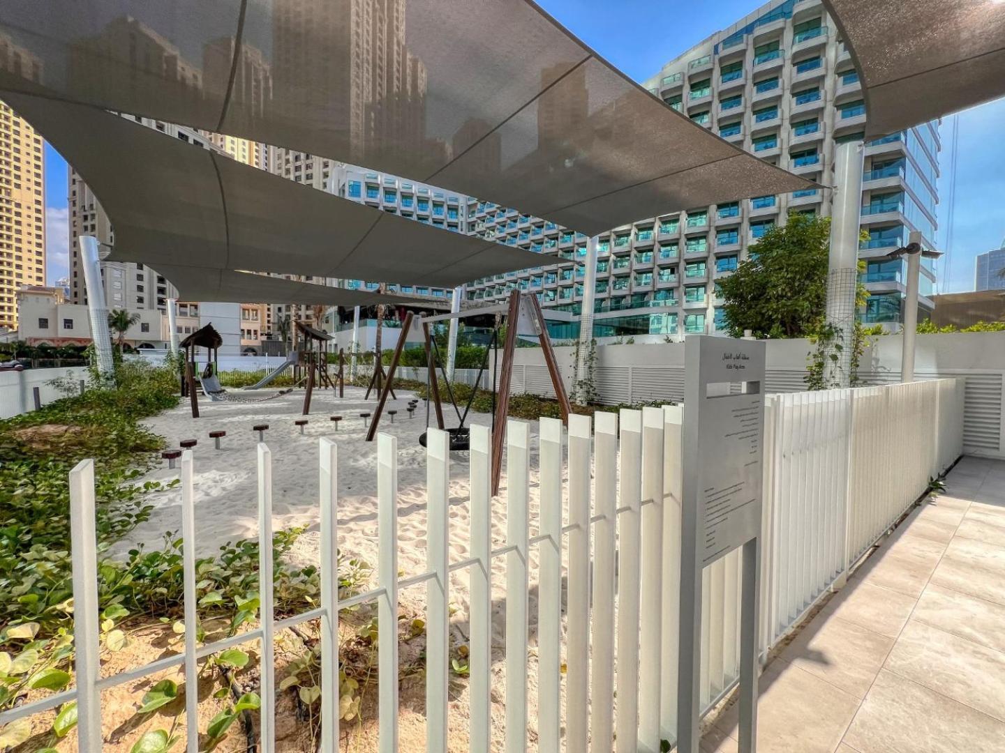 Brand New 1br In Jbr With Access * Dubai