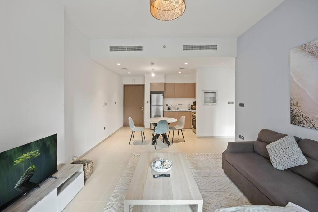 Brand New 1br Downtown - Next To Mall Apartment *
