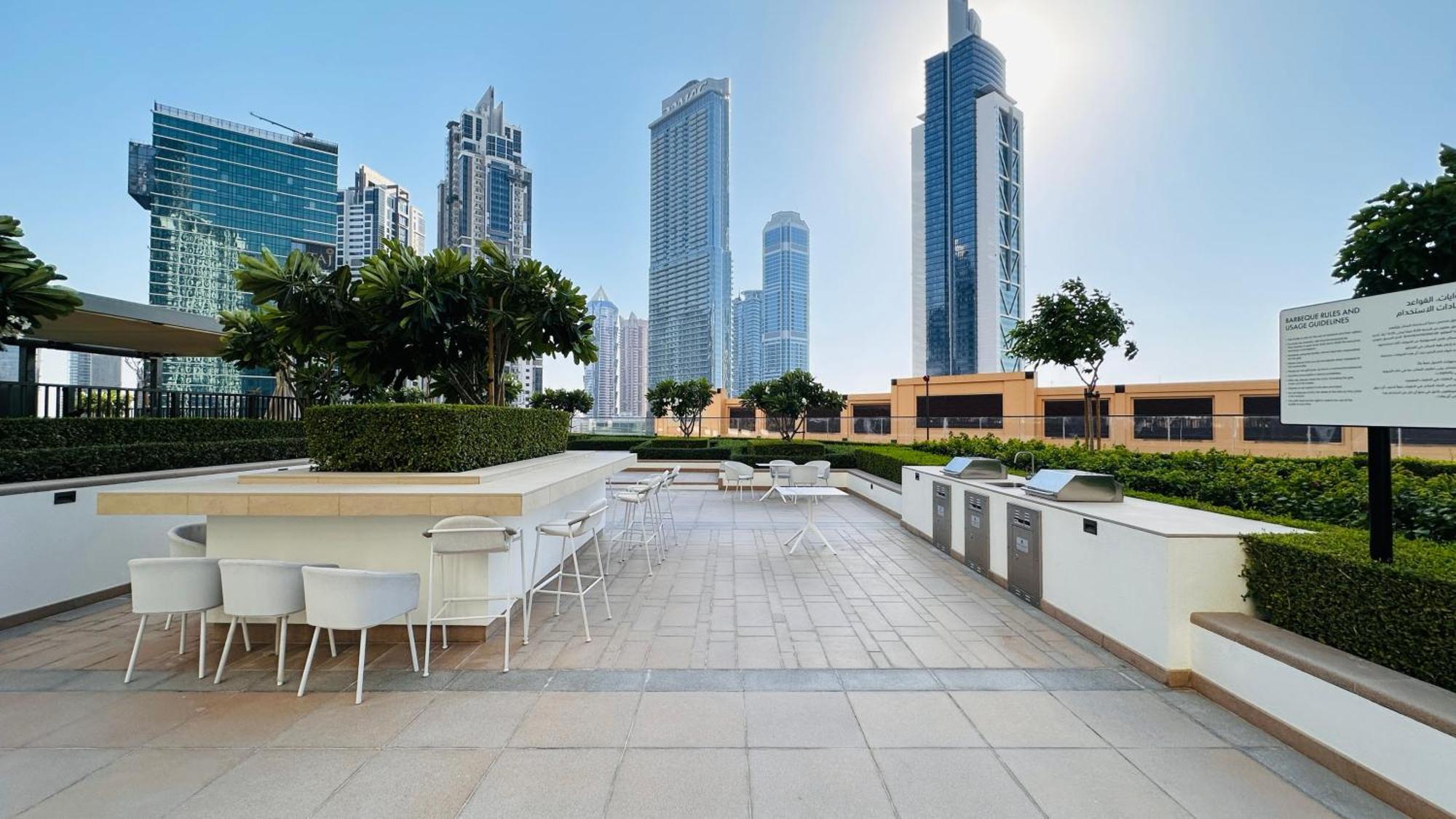 Apartment Luxury 1-bedroom At Burj Crown Dubai