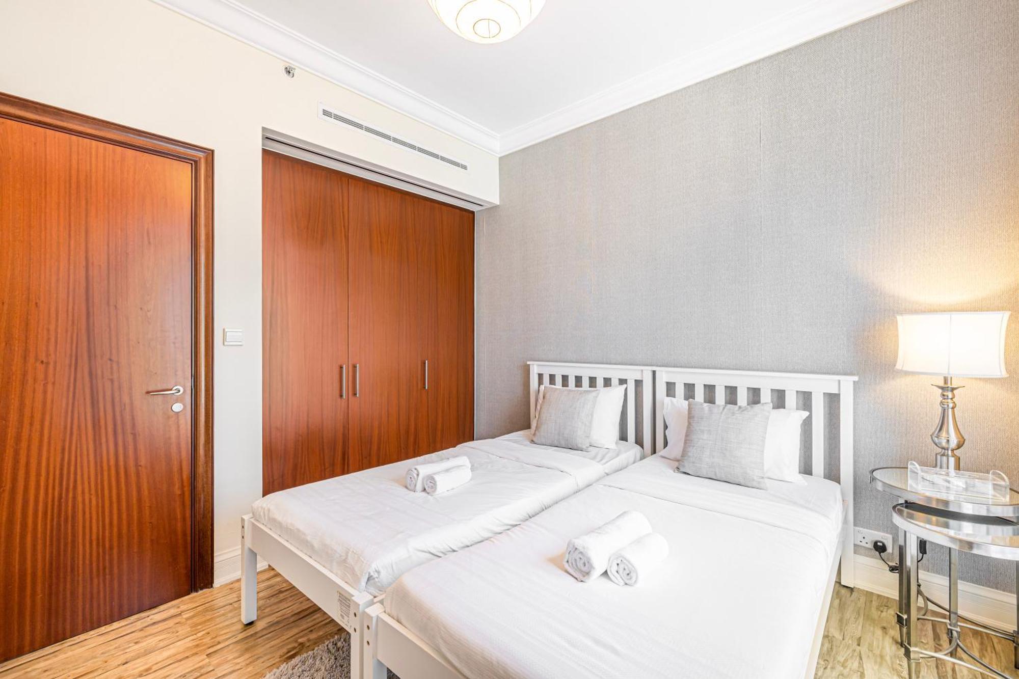 Beautiful 2br Study - Marina *