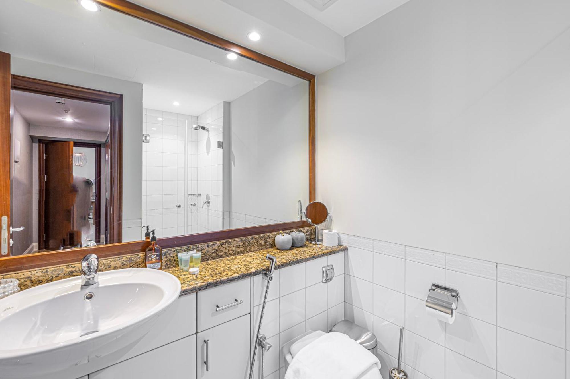 Beautiful 2br Study - Marina Apartment