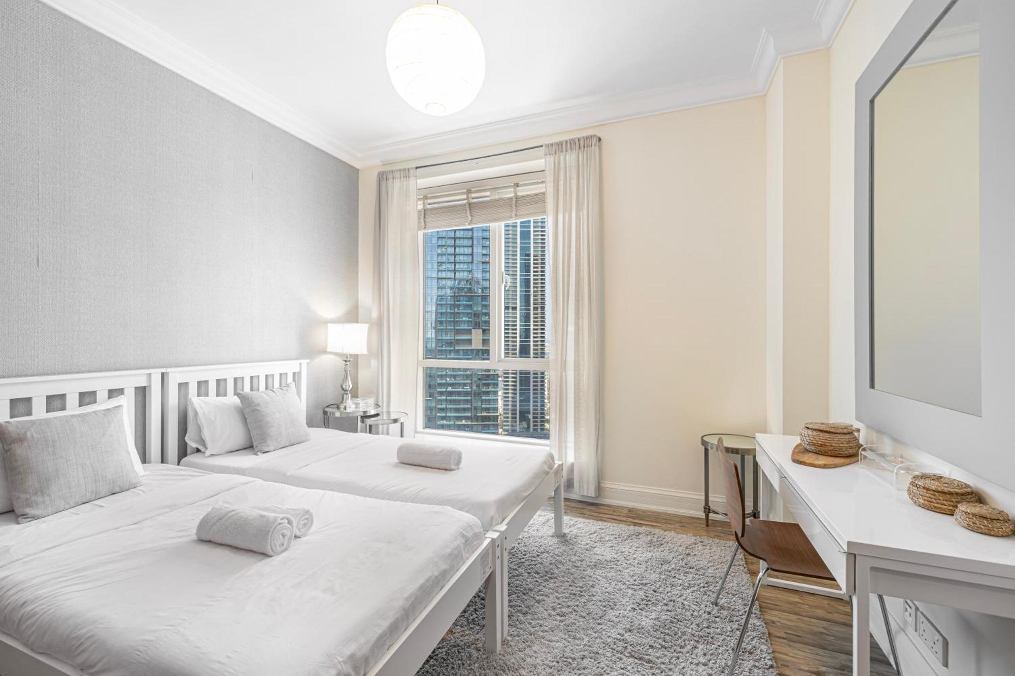 Beautiful 2br Study - Marina