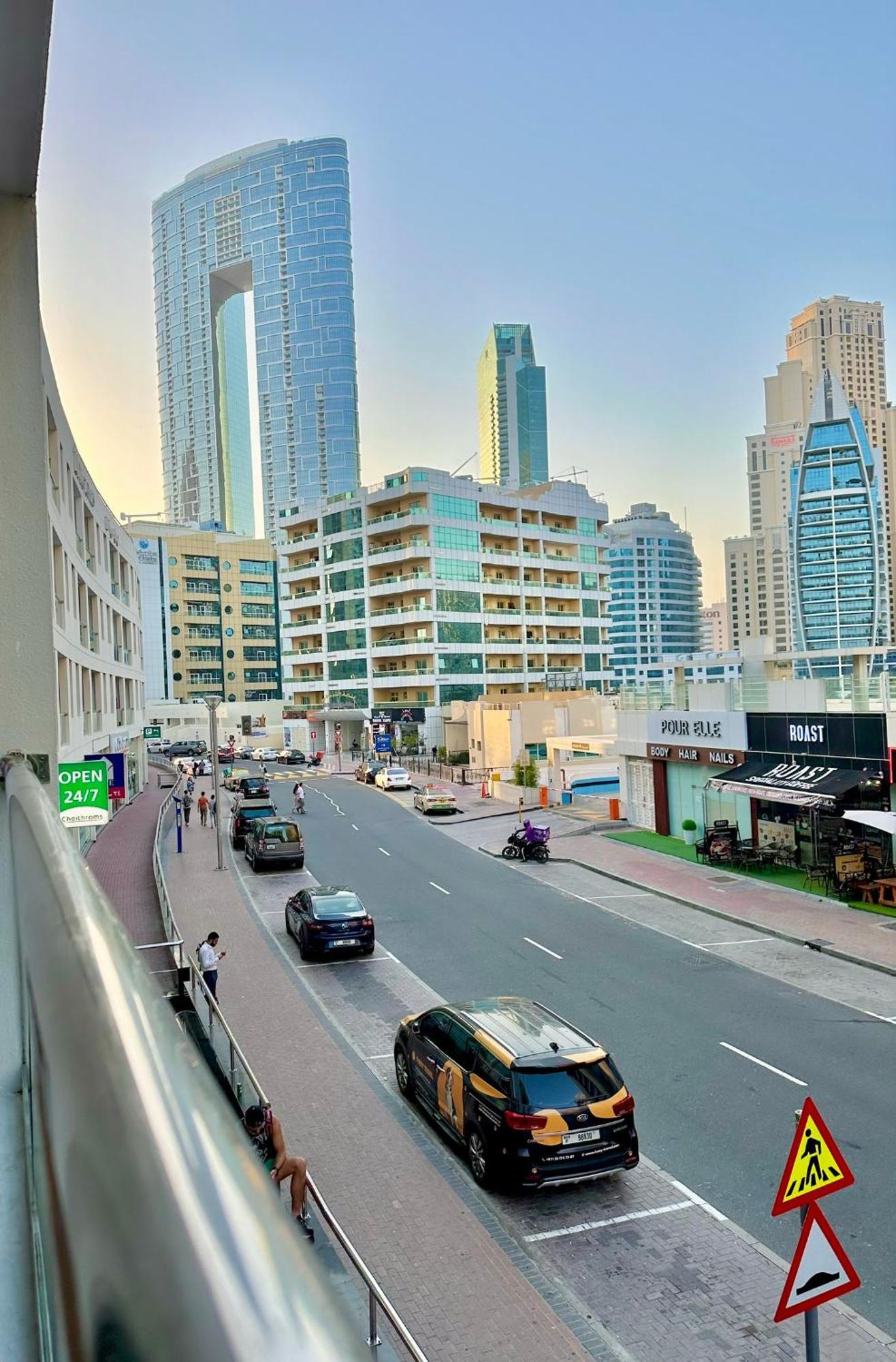 Apartment Elegant 10 Minutes From Marina Dubai