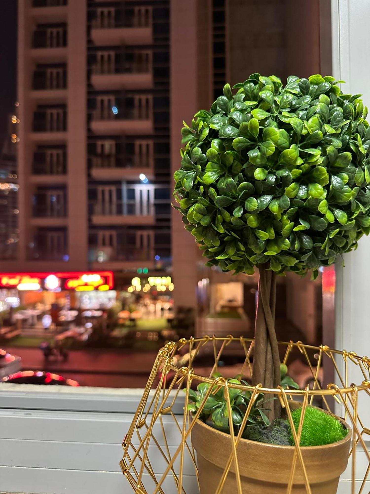 Elegant 10 Minutes From Marina Apartment Dubai