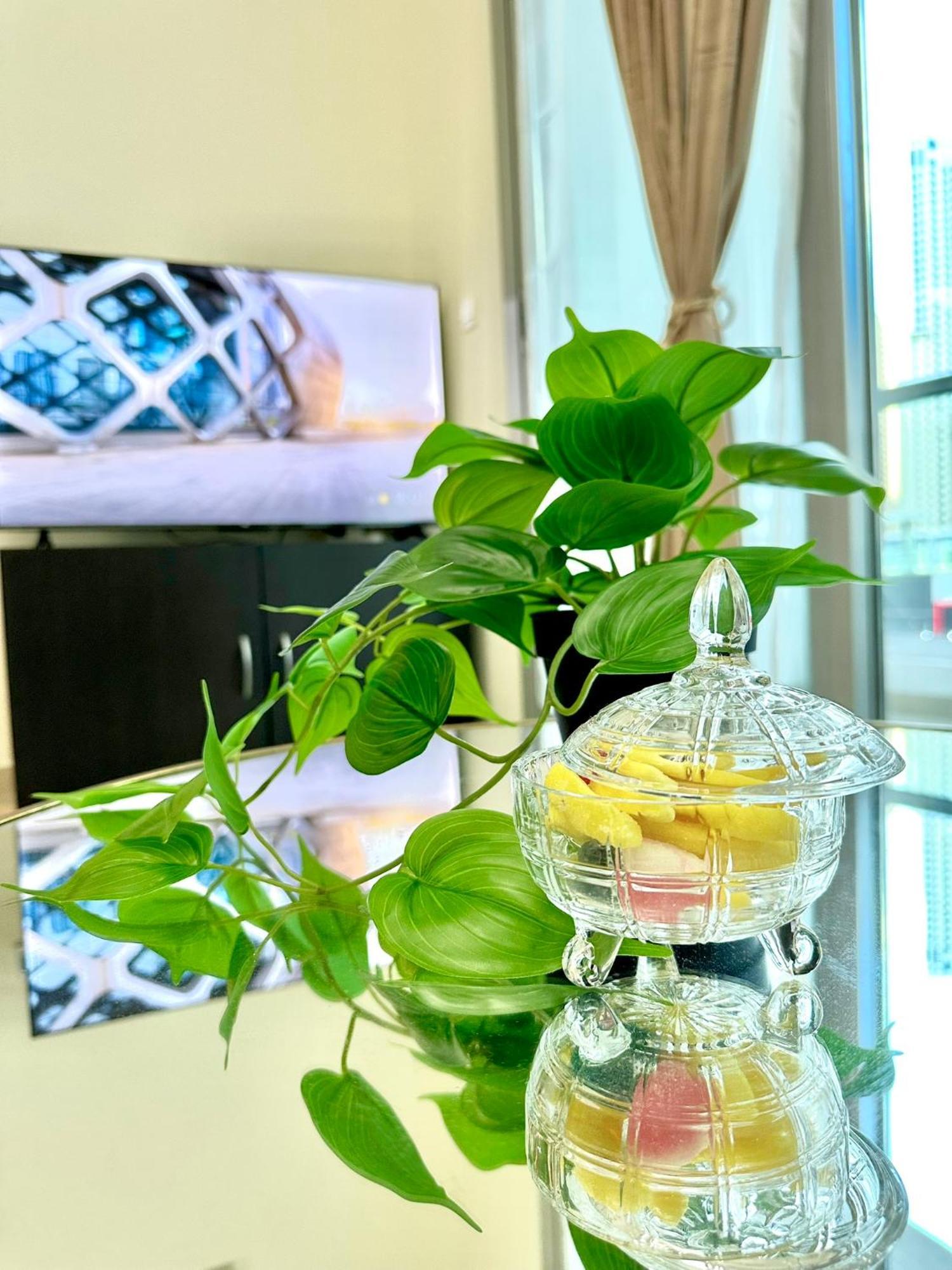 Elegant 10 Minutes From Marina Dubai