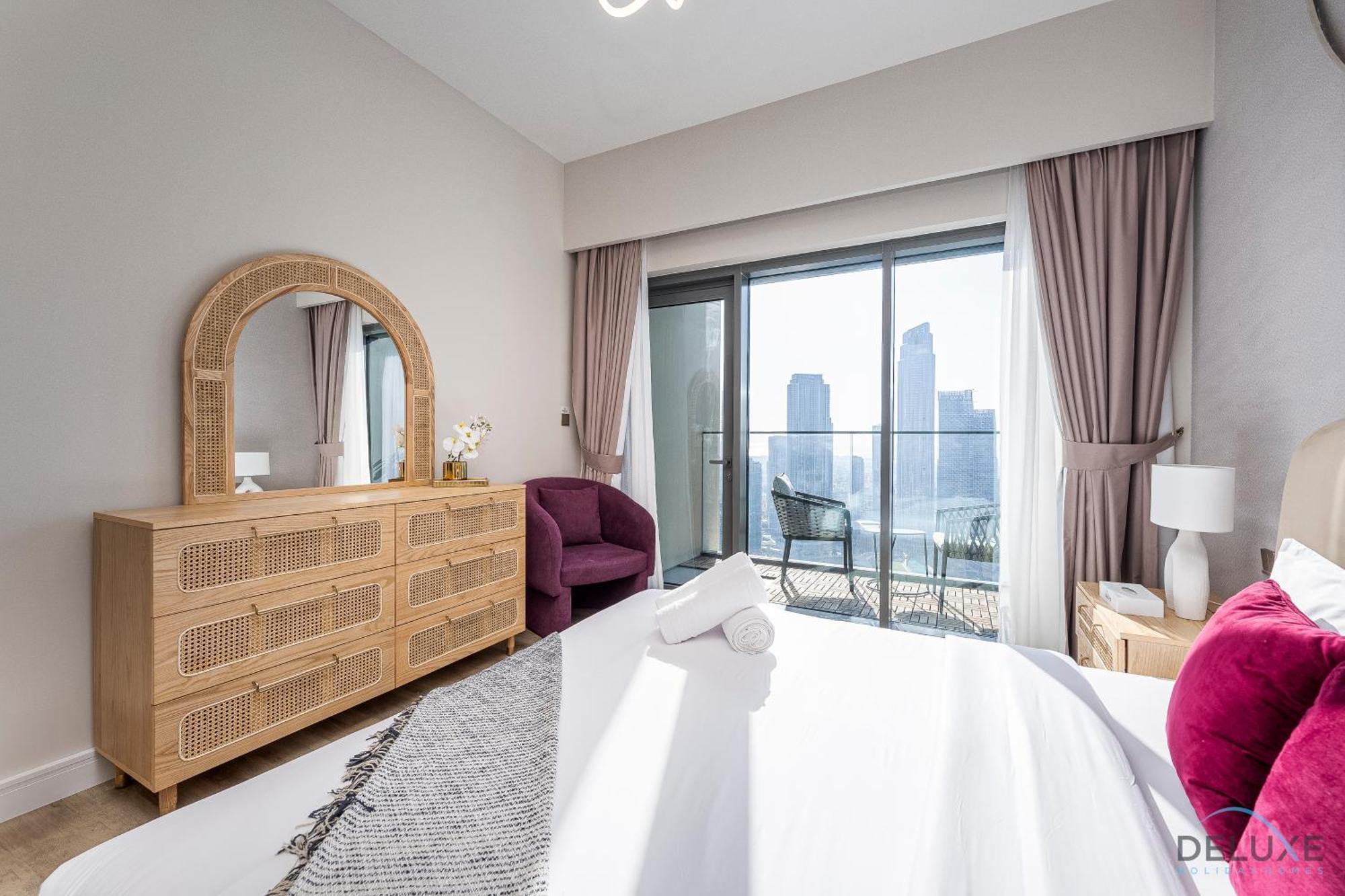 Luxurious 3br With Burj Khalifa View, Downtown By Deluxe Homes * Dubai