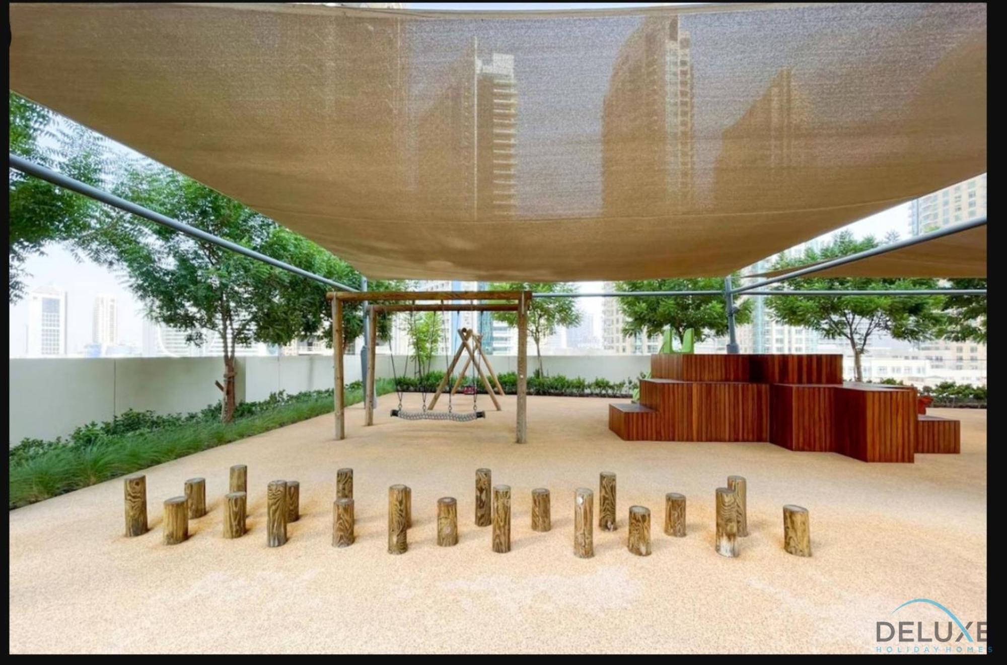 Luxurious 3br With Burj Khalifa View, Downtown By Deluxe Homes * Dubai