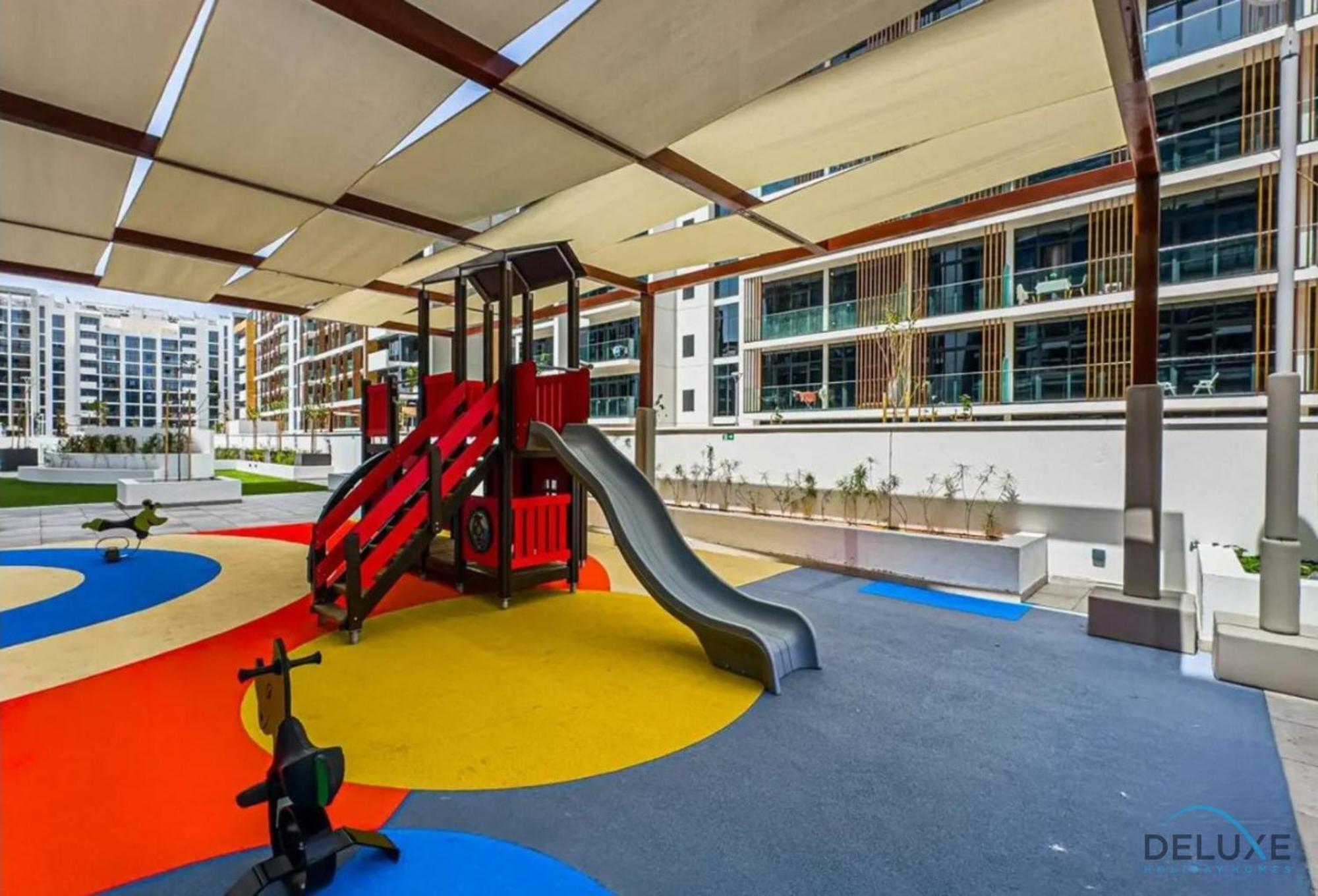 Apartment Alluring At Azizi Riviera 16, Al Merkadh By Deluxe Homes *