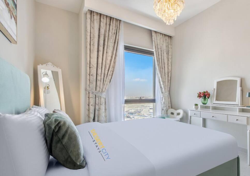 Luxurious 1 Bed In Creek Harbor, Hosted By Desert * Dubai
