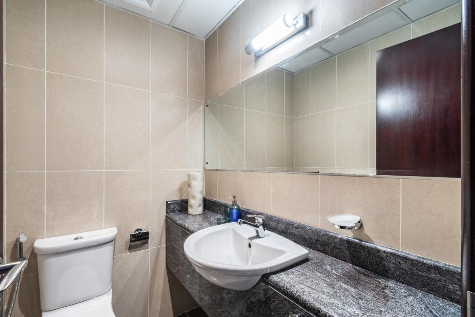 The Smart Concierge - Lakeshore Jlt Apartment Dubai