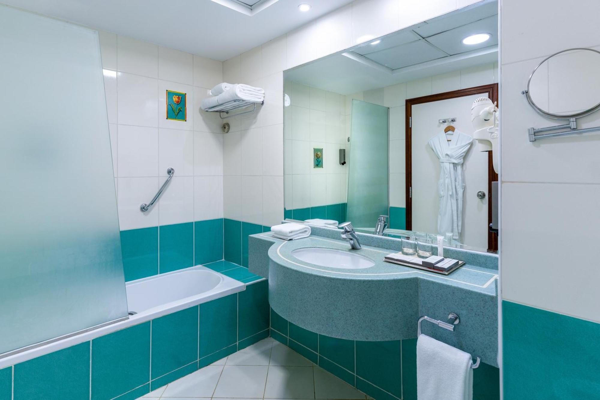 Hotel Coral Deira 4*