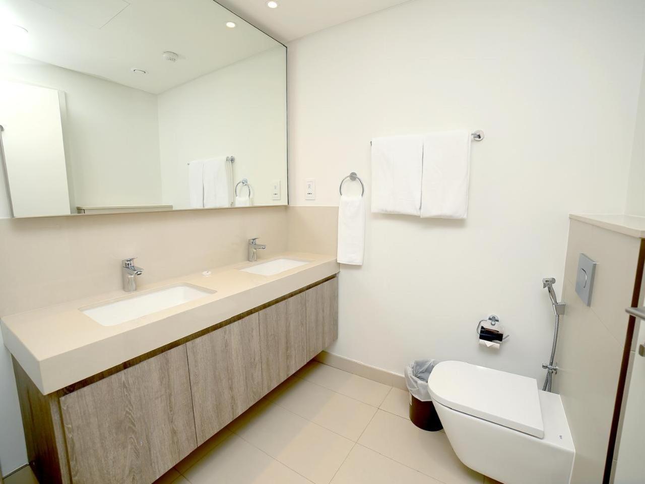 Downtown Views Mall 2-bedroom Haven Apartment *
