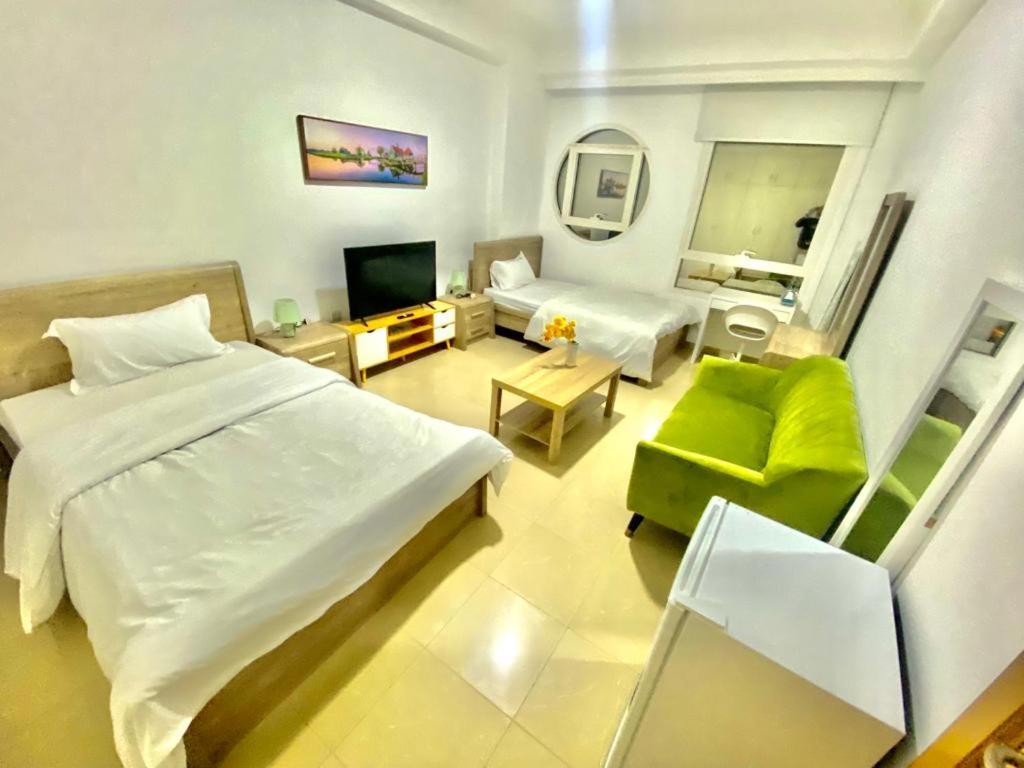 Spacious For Girls In Marina فتيات فقط * Dubai