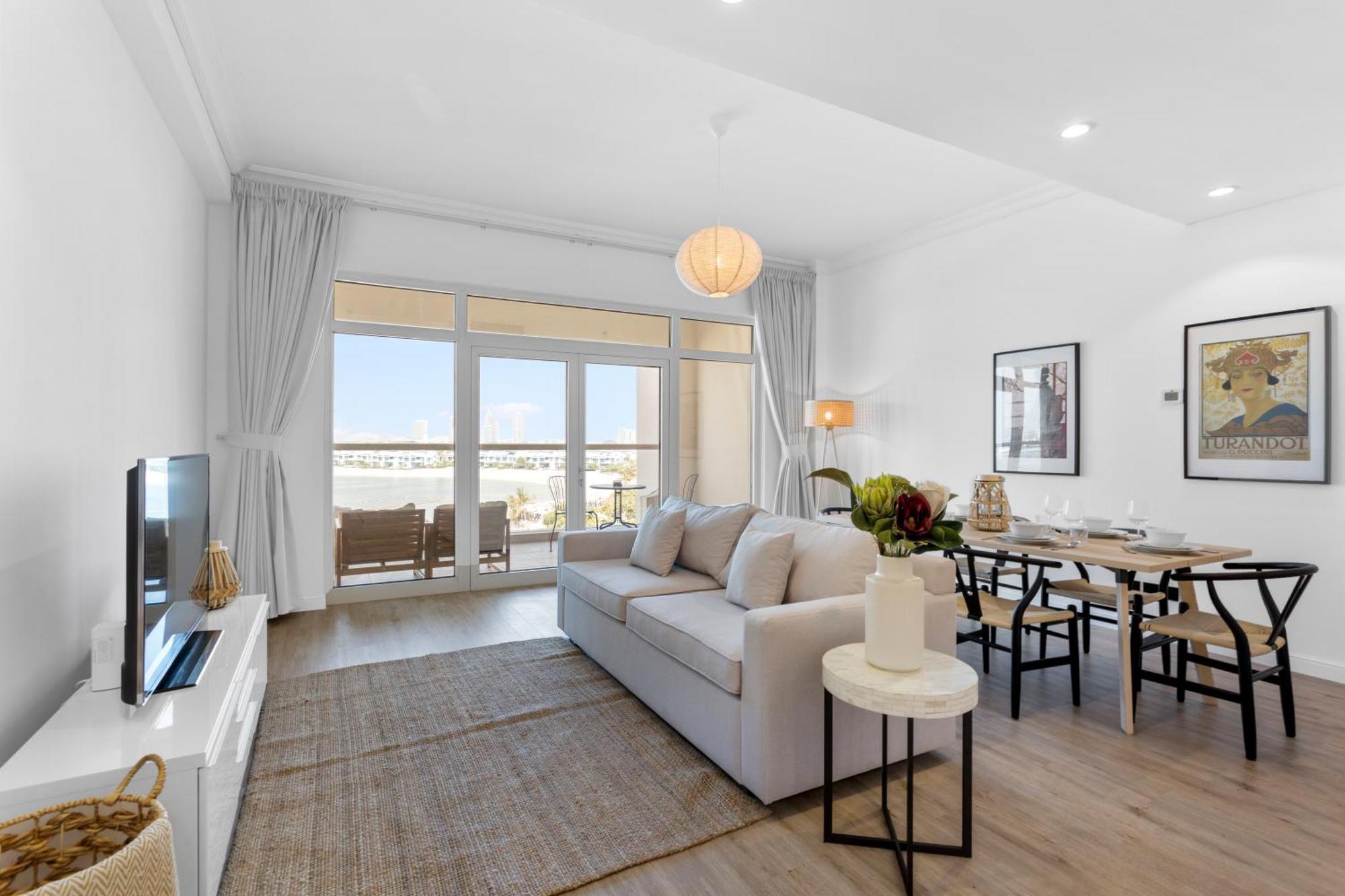 Apartment Exquisite 1br With Private In Palm Jumeirah Dubai